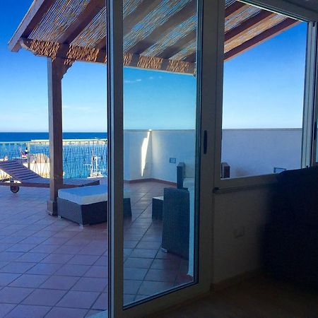 Solarium Achilles Apartment จีอาร์ดีนี นักซอส ภายนอก รูปภาพ