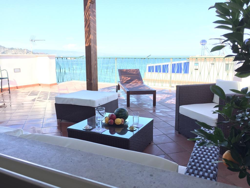 Solarium Achilles Apartment จีอาร์ดีนี นักซอส ภายนอก รูปภาพ